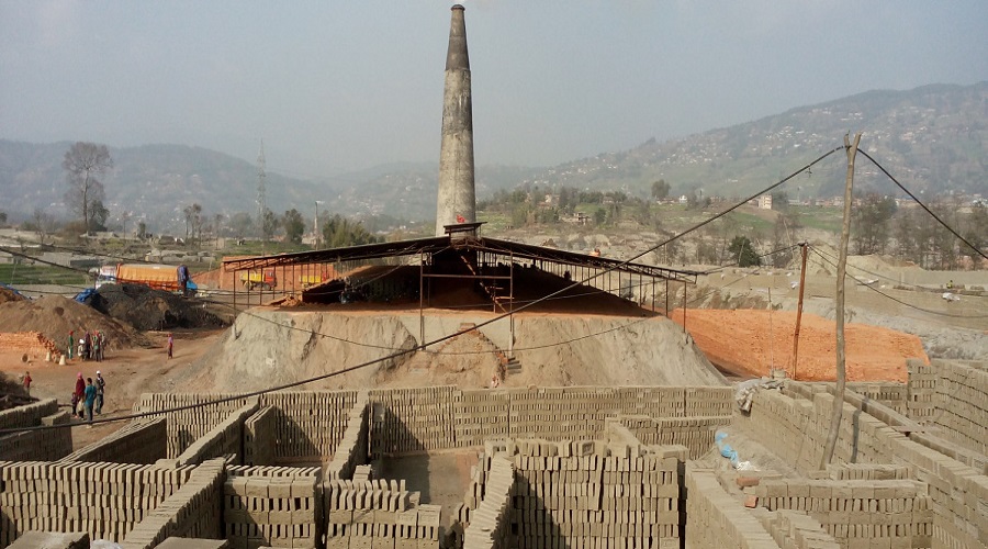 80 percent brick factories on verge of collapse due to shortage of labor