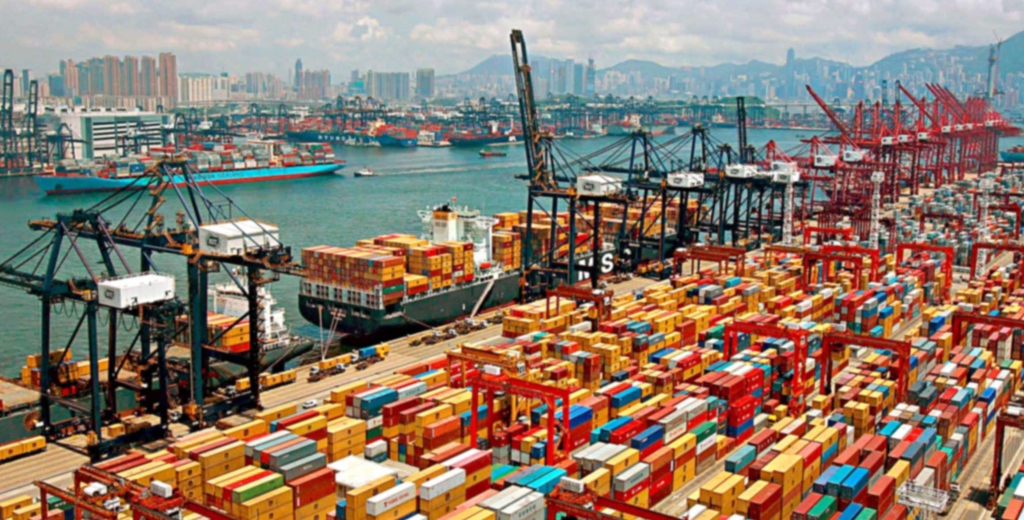 Shanghai lockdown stokes global supply chains anxiety