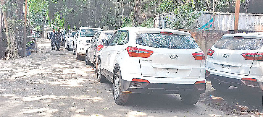 1700+ vehicles piled up at Brigunj Customs  as banks tightens lending