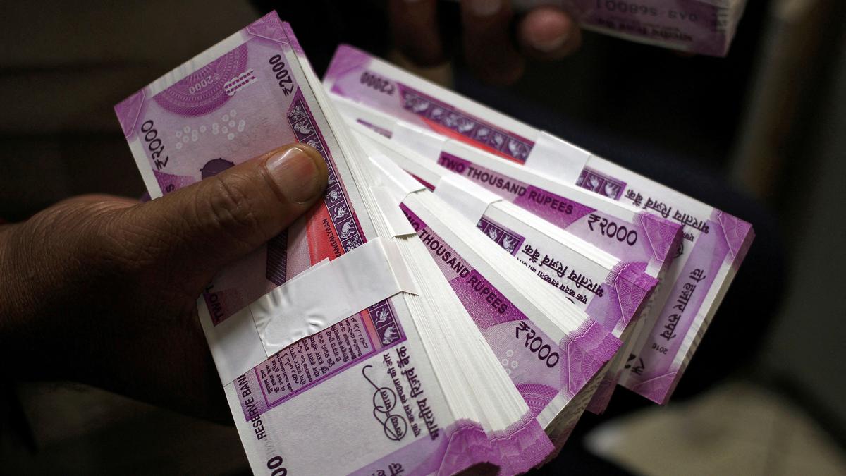 RBI to withdraw Rs 2,000 notes from circulation; notes can be exchanged, deposited till September 30