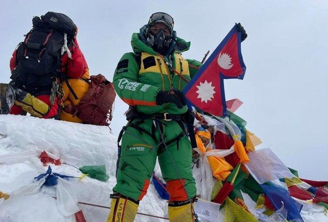 Kami Rita Sherpa rd everest ascend